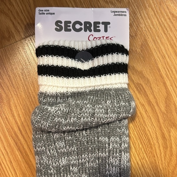 Women's Cozy Leg Warmers - Black and Gray - Picture 7 of 8